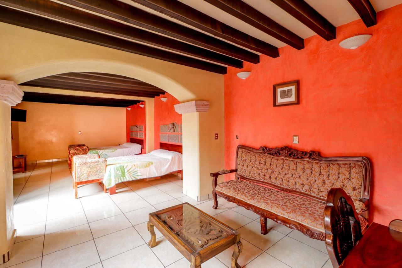 Hotel La siesta del Fauno Morelia Esterno foto